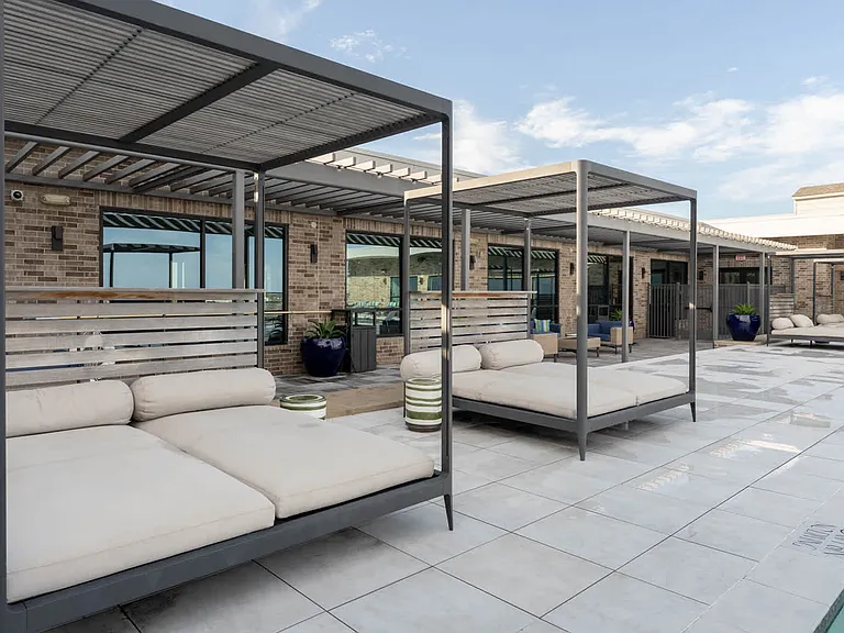 Poolside Lounge