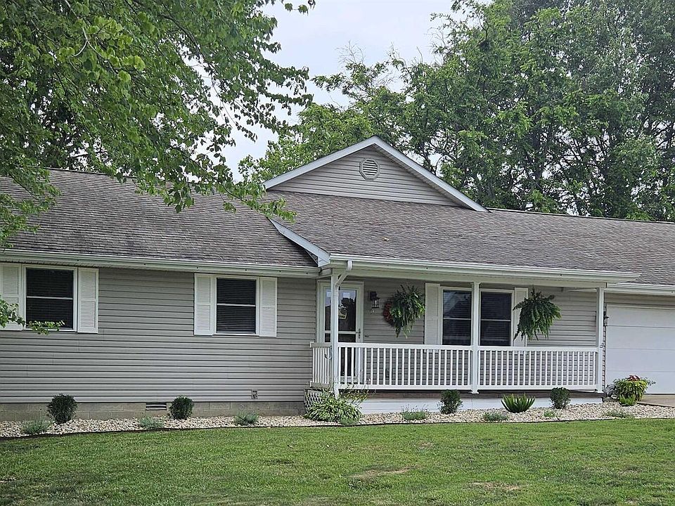 1st image of 9 Acorn Dr