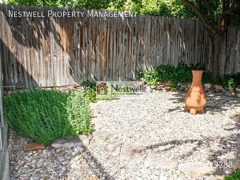 210 I St — Photo 20