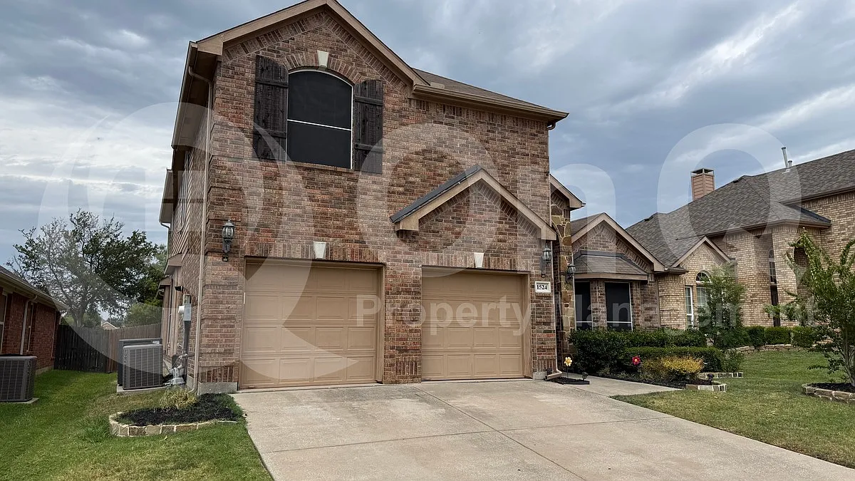 5 bed, 4.0 bath, 2784 sqft, $2,900 — Photo 2