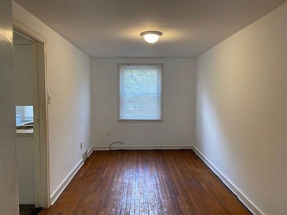 4th image of 2302 Kensington St