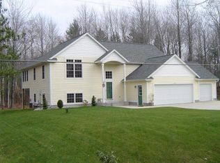 6934 S Harvey St, Spring Lake, MI 49456