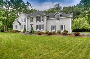 2nd image of 12 Wesley Ln