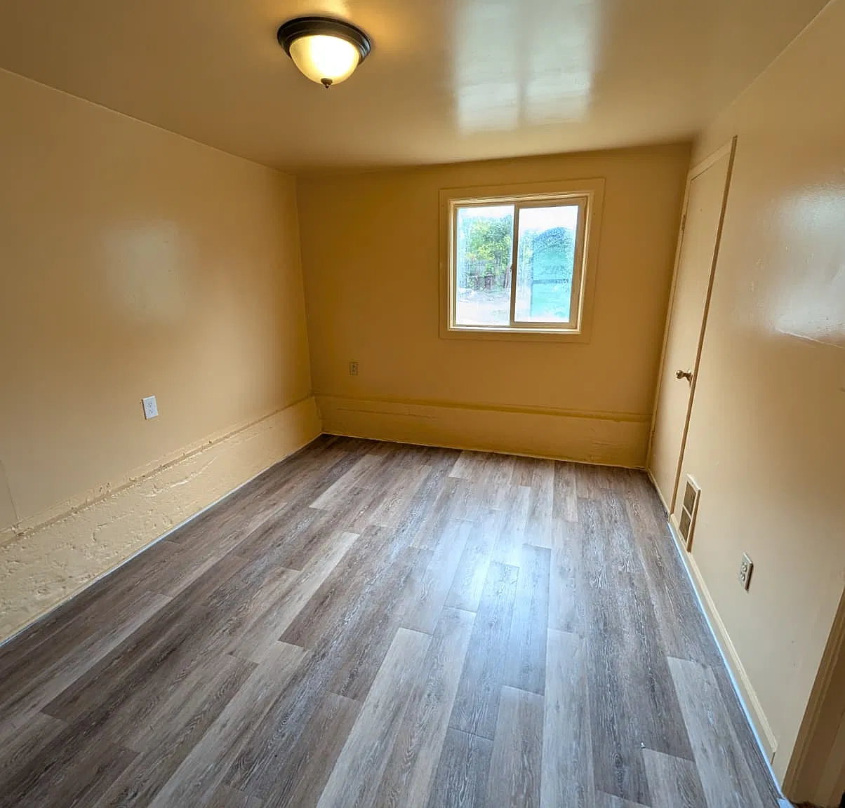 1 bed, 760 sqft, $900 — Photo 2