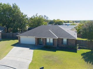 7205 Windcrest Ct E, North Richland Hills, TX 76182