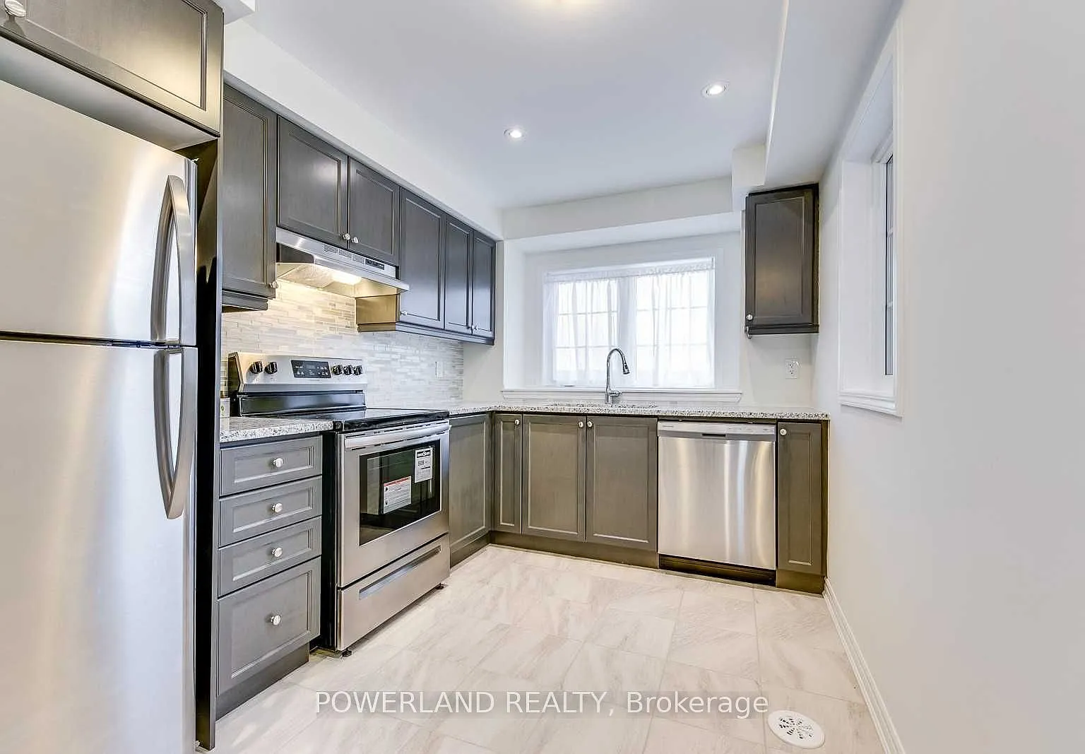 2 bed, $3,100 — Photo 1