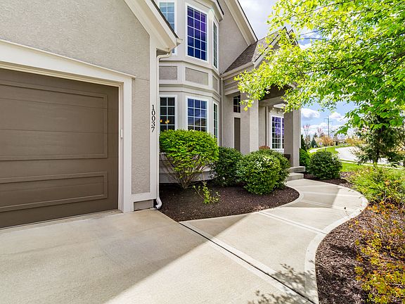 2nd image of 10037 Falcon Valley Dr
