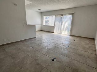 14413 Kittridge St #216, Van Nuys, CA 91405