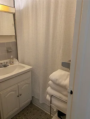 Rented by Geraldine Capasso, LREB | media 22