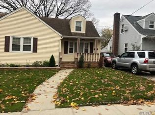 164 Ash St, Valley Stream, NY 11580