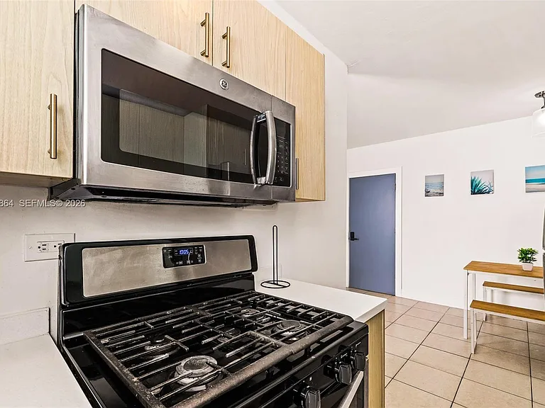 7340 Harding Ave #16 — Photo 6