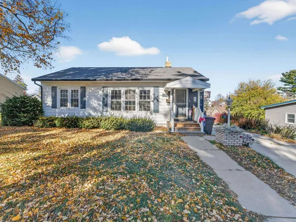 506 W Division St, Dodgeville, WI 53533