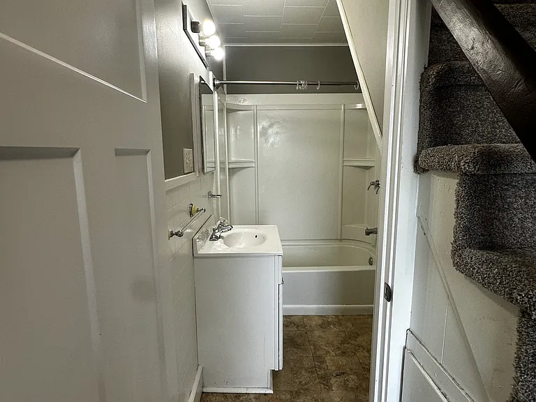 37 South St — Photo 12