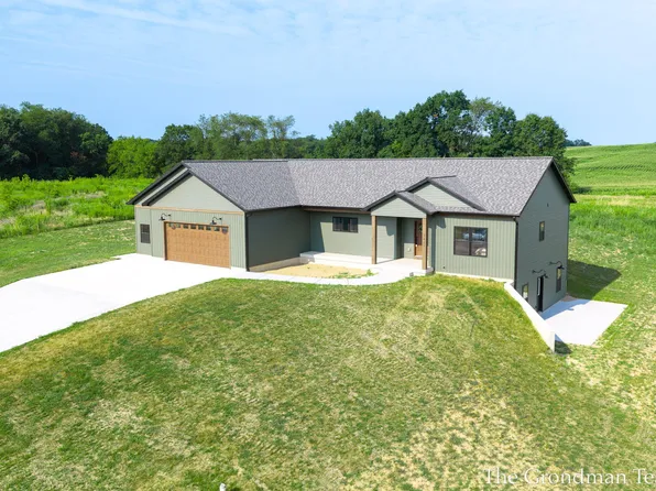 3421 Calming Meadows Ct, Middleville, MI 49333