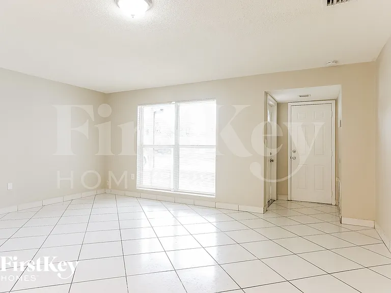 6891 NW 25th Ct — Photo 3
