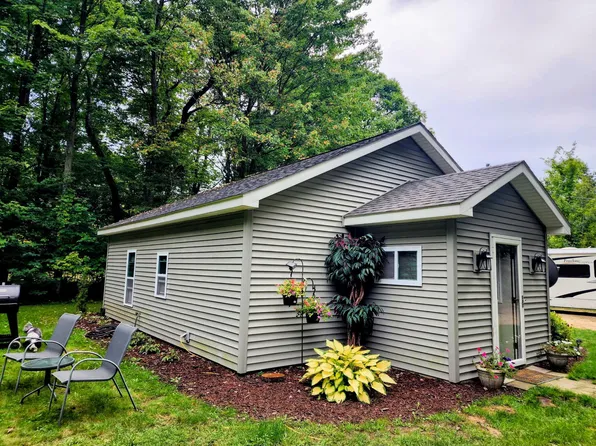 7883 W 112th St, Grant, MI 49327