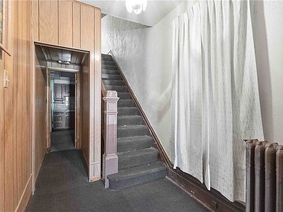 4th image of 20 Magee Ave