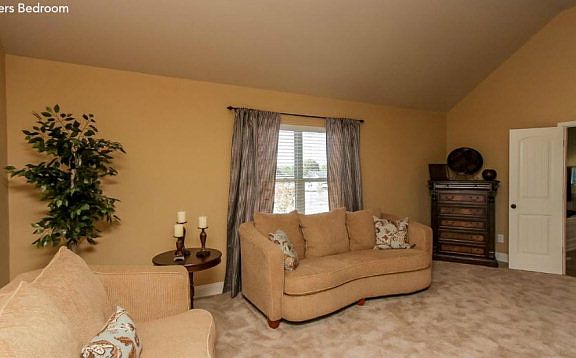 5th image of 338 Bella Rose Dr