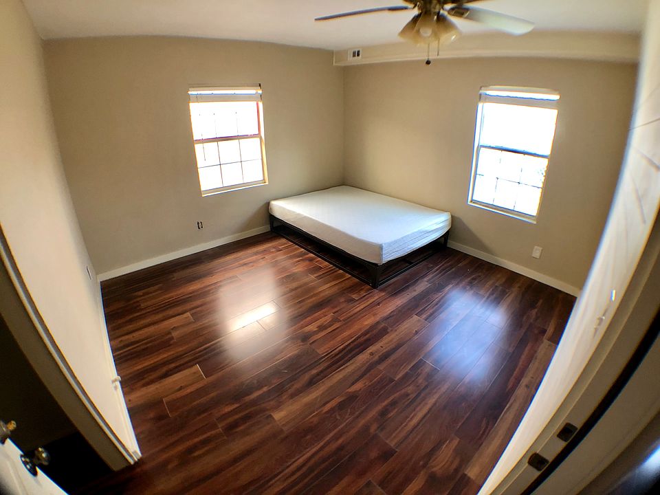 1st image of 3606 Thompson St
