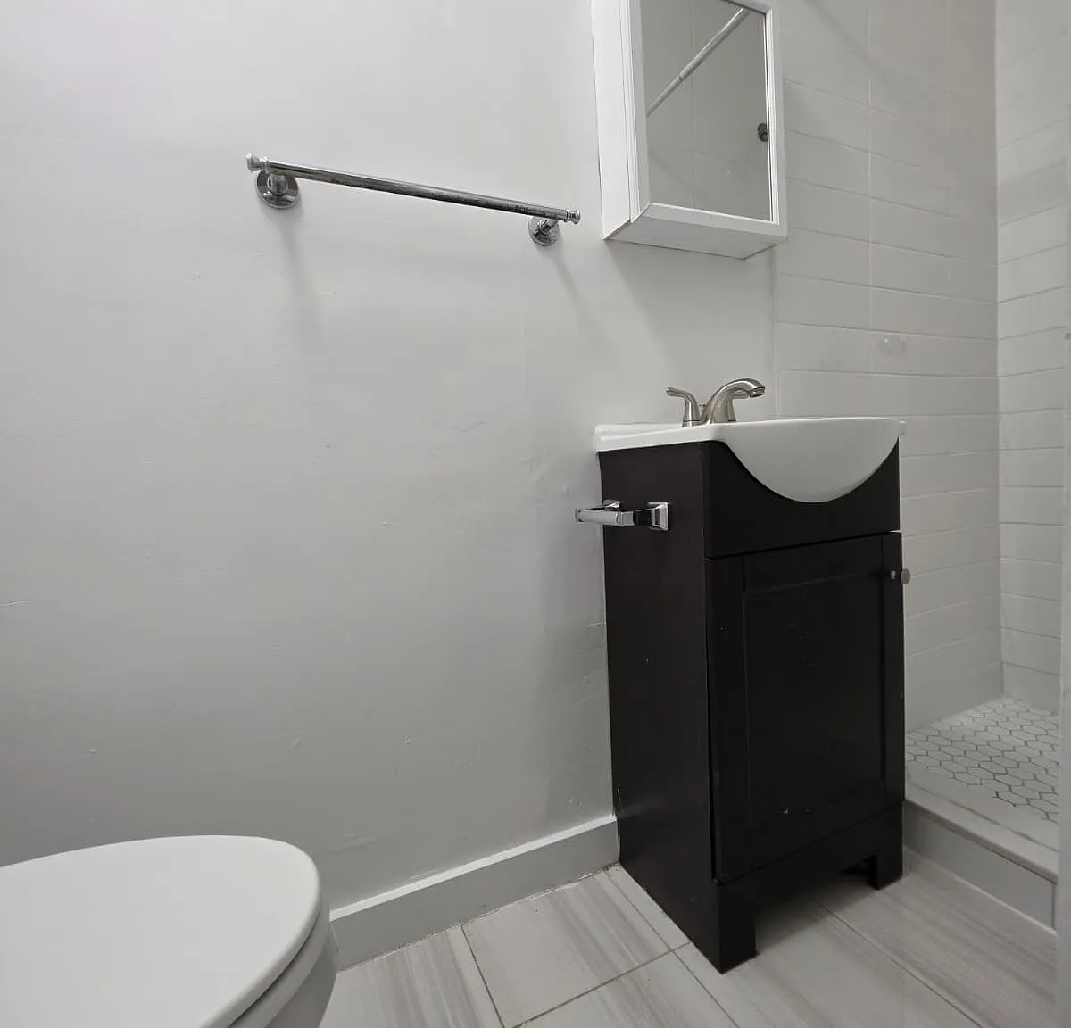 162 Sterling Ave — Photo 4