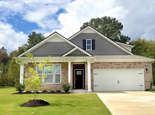 74 Harvest Dance Dr, Byhalia, MS 38611