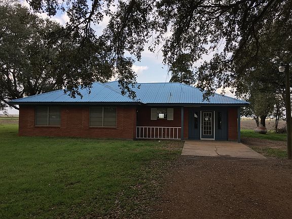 Lots of Oaks on the 1.75 acres