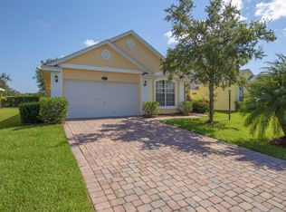 517 N Valencia Cir SW, Vero Beach, FL 32968