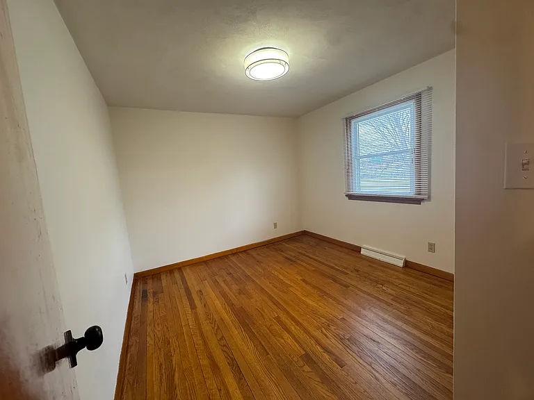 62 Greenman Ave #B — Photo 7