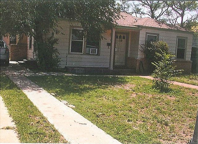 1st image of 119 Avenue W