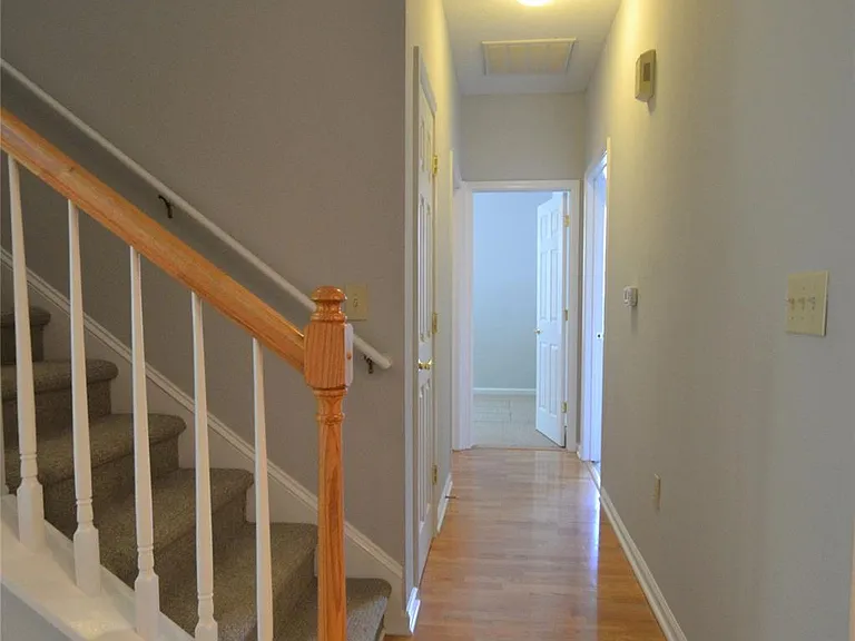 8035 Sultana Cir — Photo 14