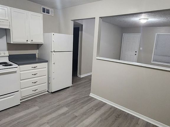 5th image of 2304 Fasske St #3