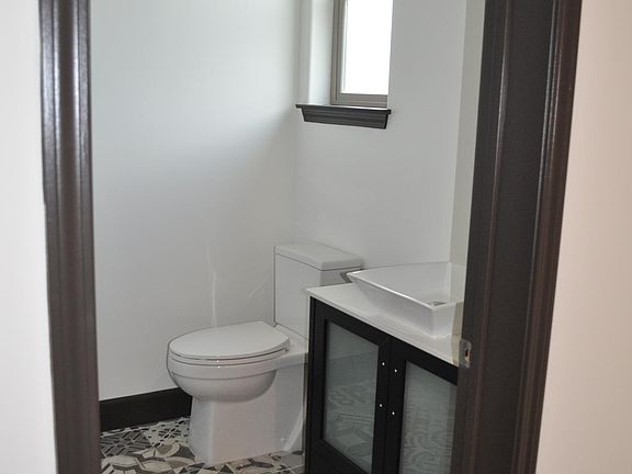 5th image of 4335 Bloomfield Ln