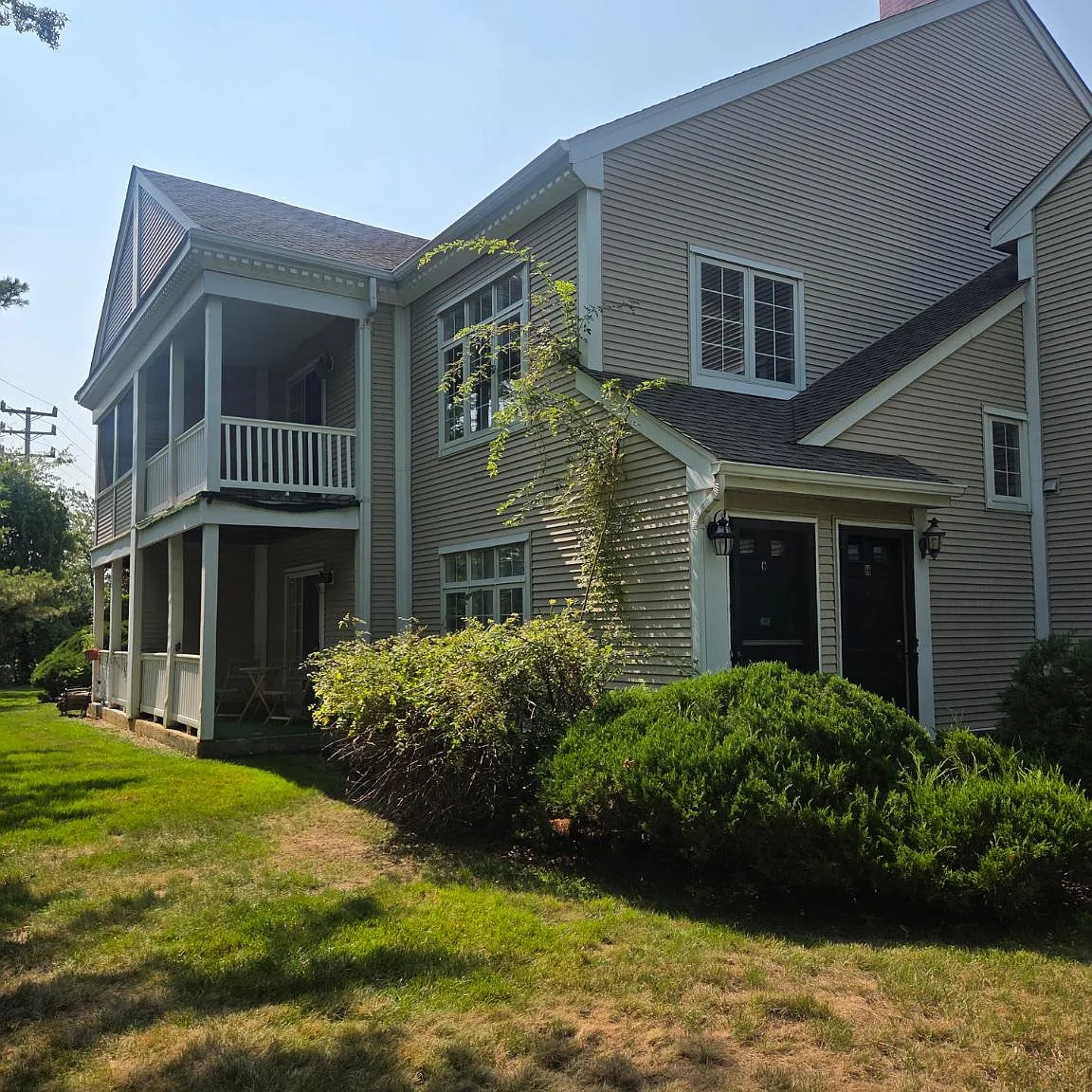 2 bed, 2.0 bath, 1393 sqft, $2,400 — Photo 2
