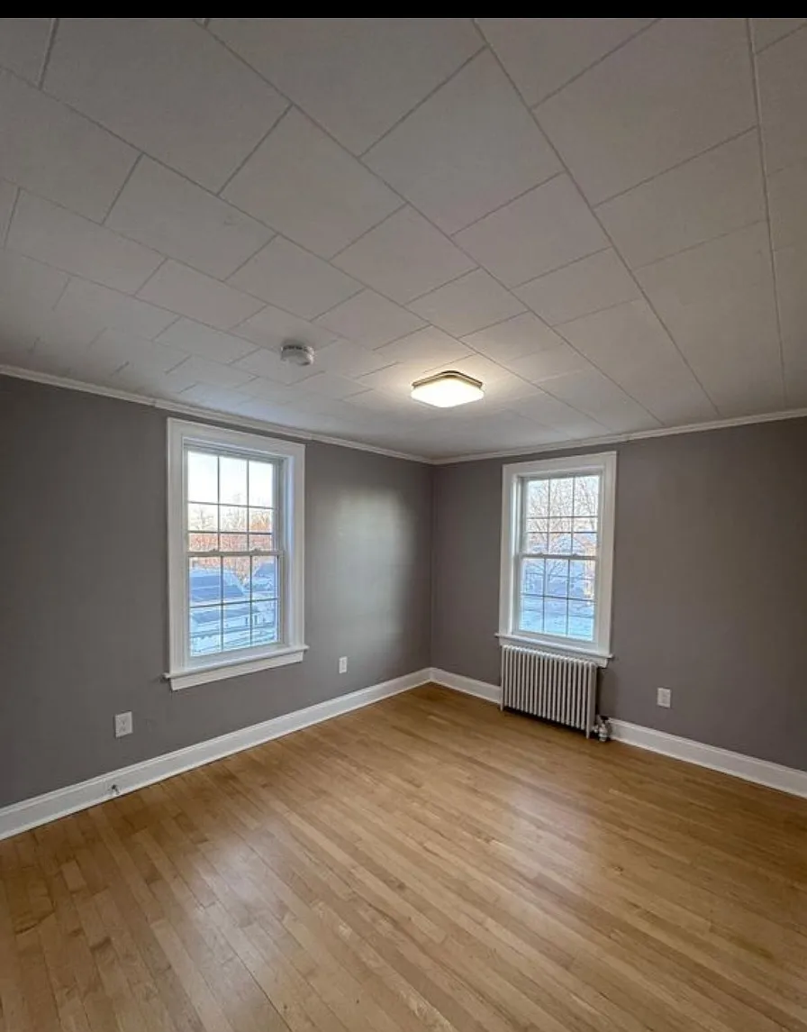 4 bed, 2100 sqft, $3,000 — Photo 4
