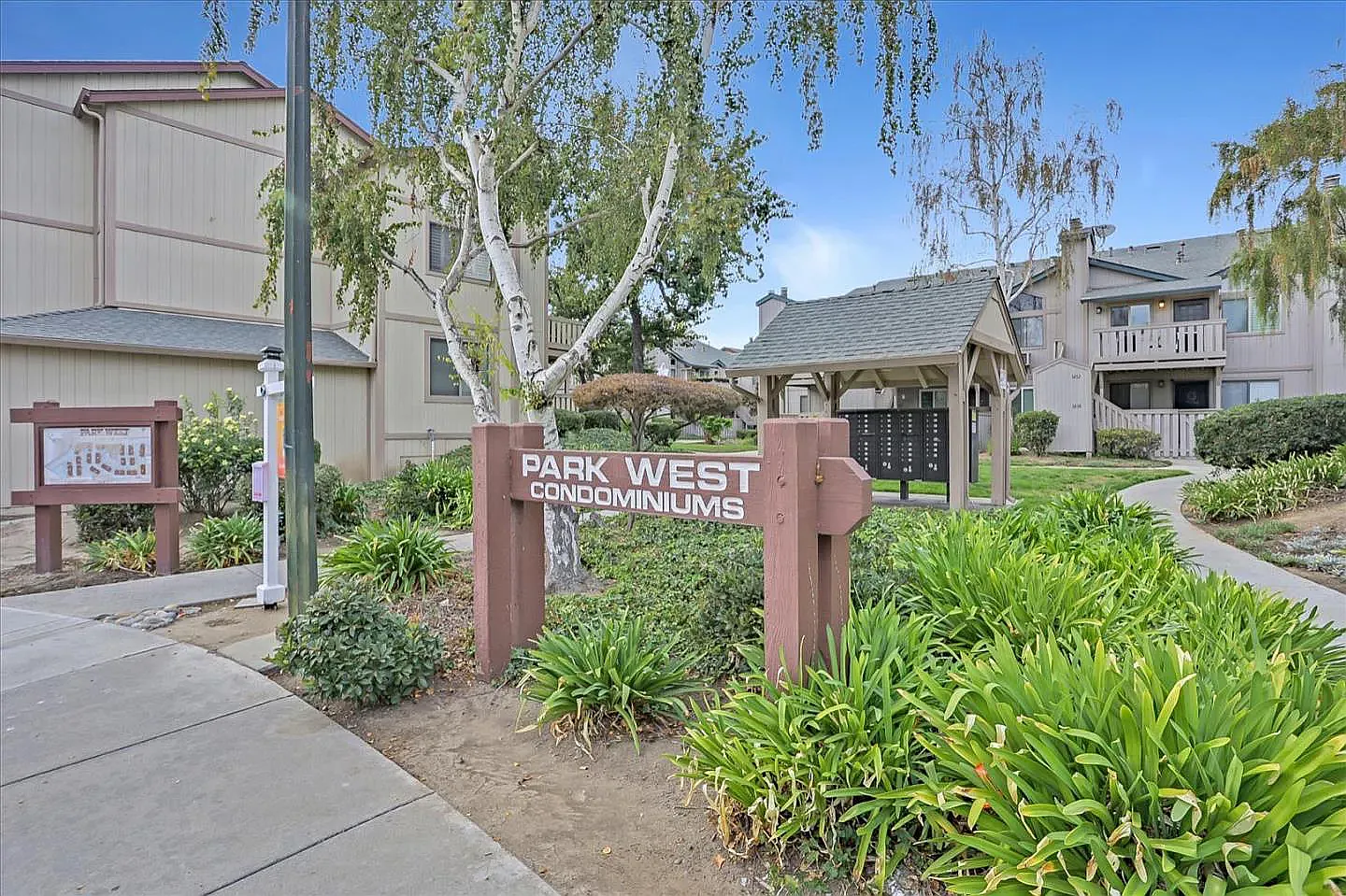 2 bed, 849 sqft, $1,630 — Photo 4