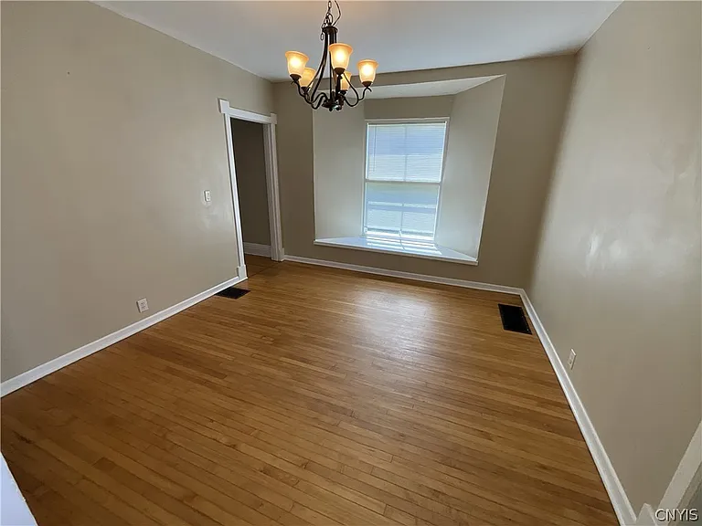 622 Sherman St — Photo 8