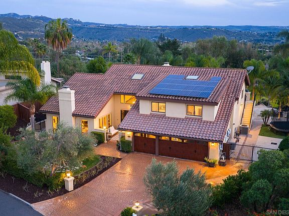2nd image of 13723 Vista Poniente Dr