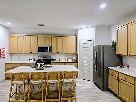 3rd image of 3902 Birtley Bend Way