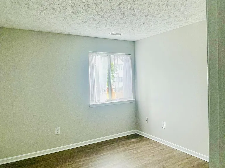 2137 Wainwright Ct #1C — Photo 7