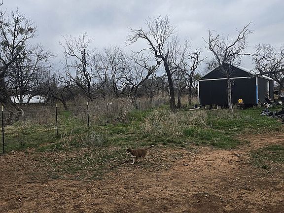 2nd image of 815 Lake Bernie Rd