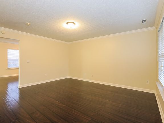 5th image of 124 Baker Springs Ln