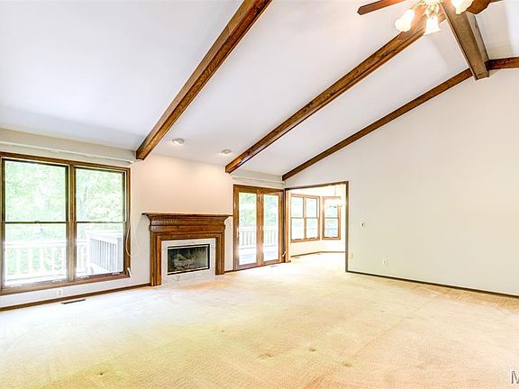 5th image of 634 River Bend Estates Dr