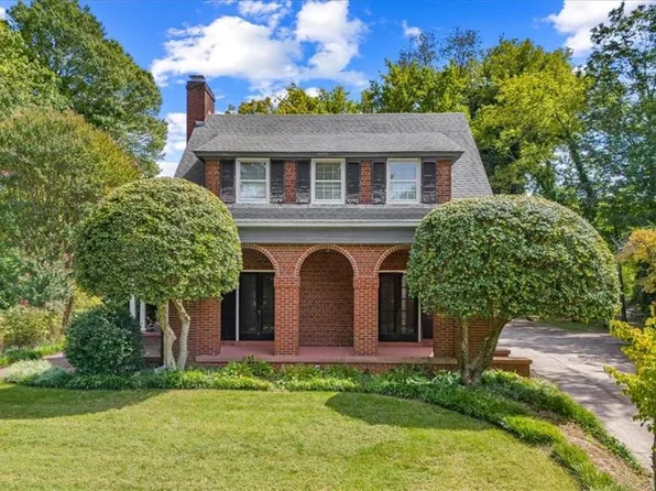 1122 & 1124 Cridland Rd, Greensboro, NC 27408