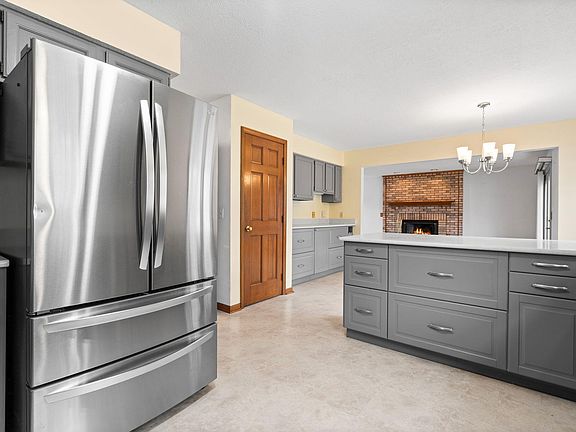 4th image of 1284 Brandywine St