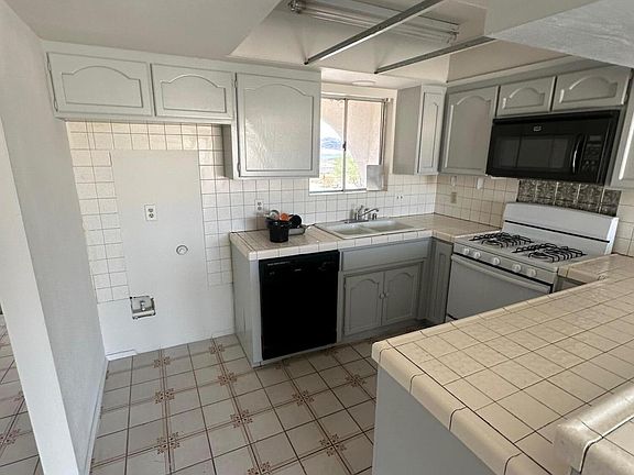 5th image of 2281 Fremont Dr #2283