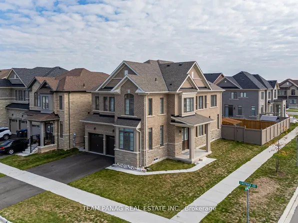41 Peak Dr, Brampton, ON L6X 0J8