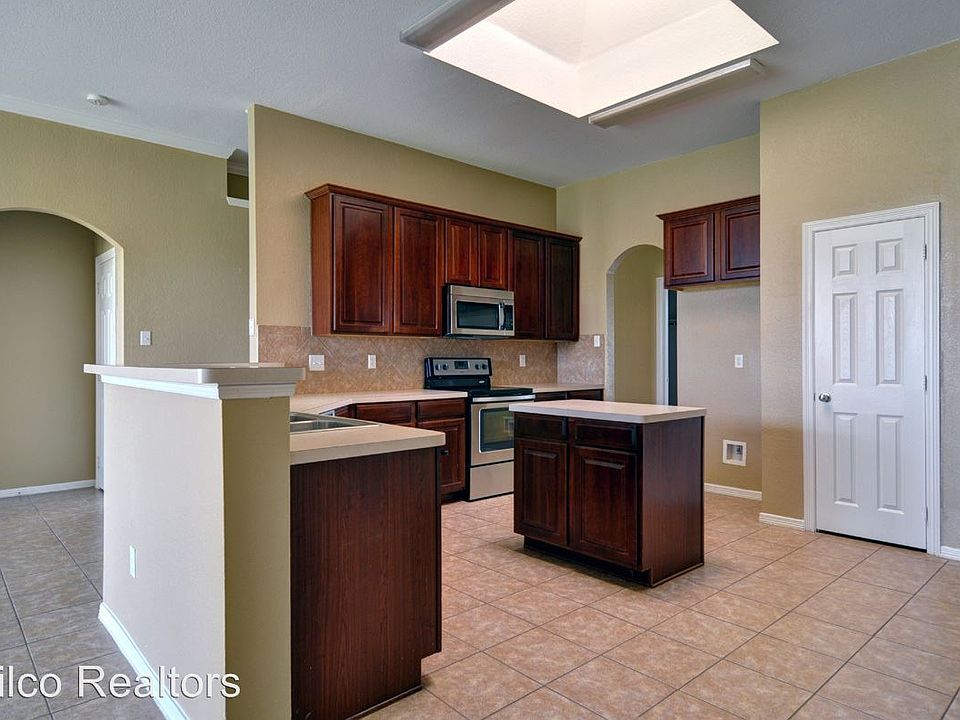 1st image of 125 Shumard Dr