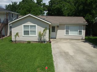 2212 Avenue F, Nederland, TX 77627