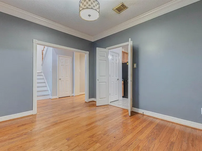 1723 Park Ridge Dr — Photo 12