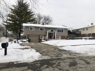 21W154 Everest Rd, Lombard, IL 60148